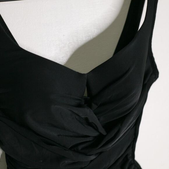 Miraclesuit Must Haves Escape Black Wrap One Piece Swimsuit Womens 10 Slimming - Picture 6 of 9